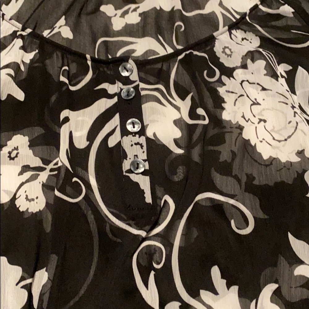 Top - Picture 2 of 4